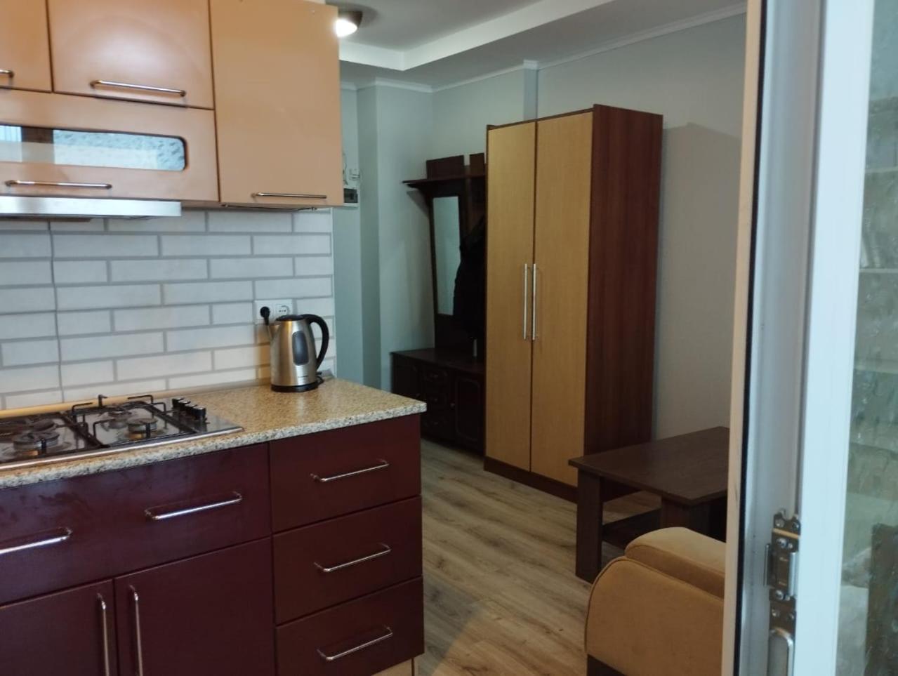 Yalcin Star Residence Apartment 300 Батуми Экстерьер фото