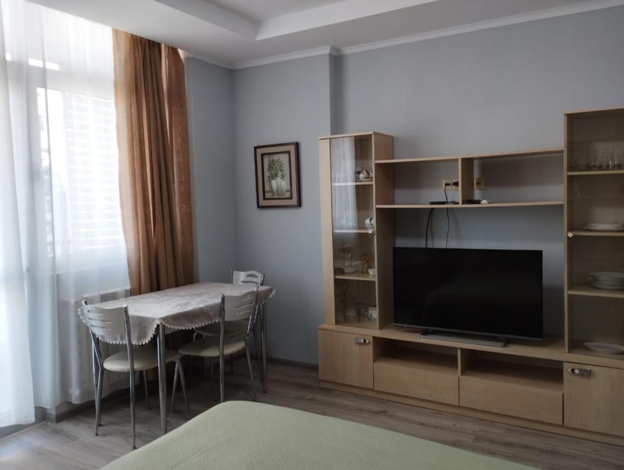 Yalcin Star Residence Apartment 300 Батуми Экстерьер фото