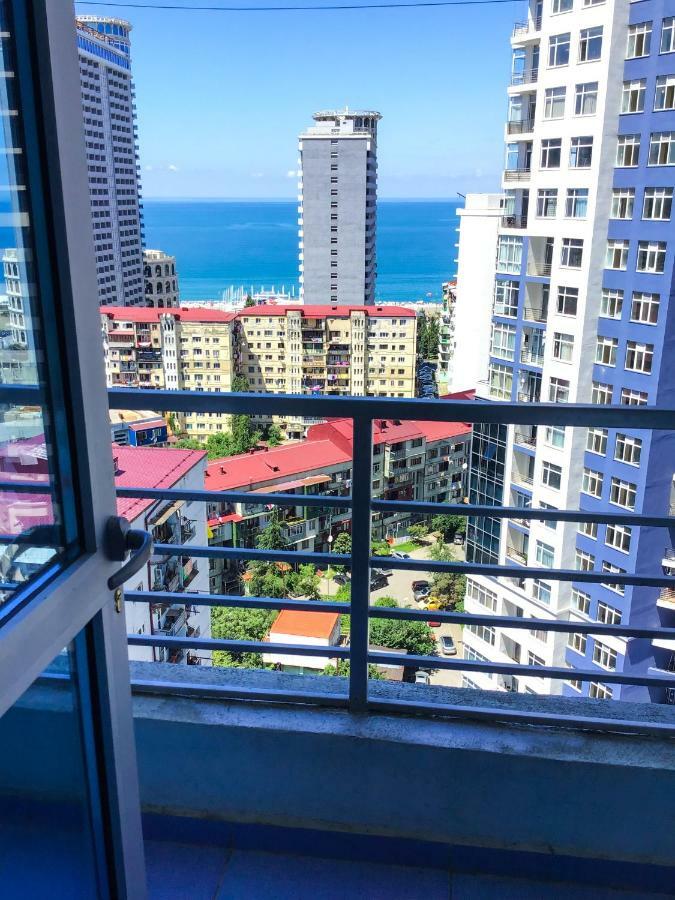 Yalcin Star Residence Apartment 300 Батуми Экстерьер фото