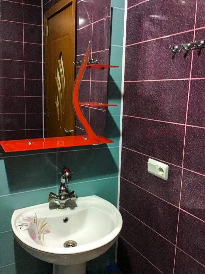 Yalcin Star Residence Apartment 300 Батуми Экстерьер фото